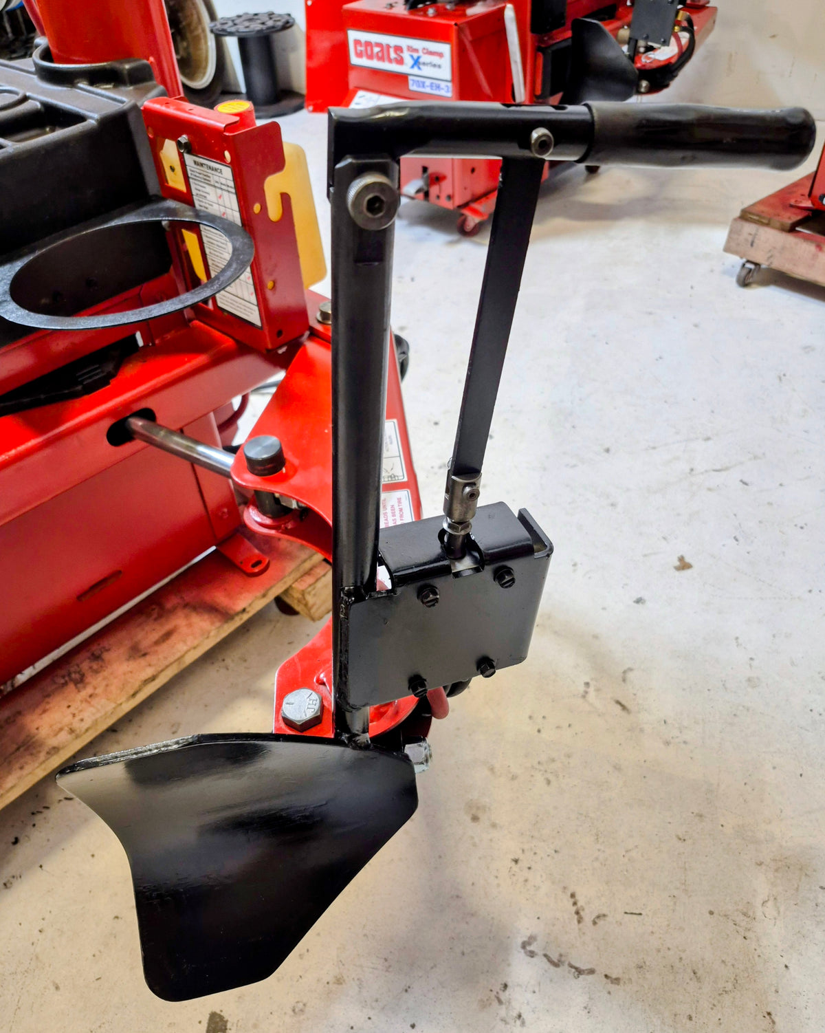 Tire Changer Coats 50 series with 1/HP air Motor rim clamp 1yr warranty
