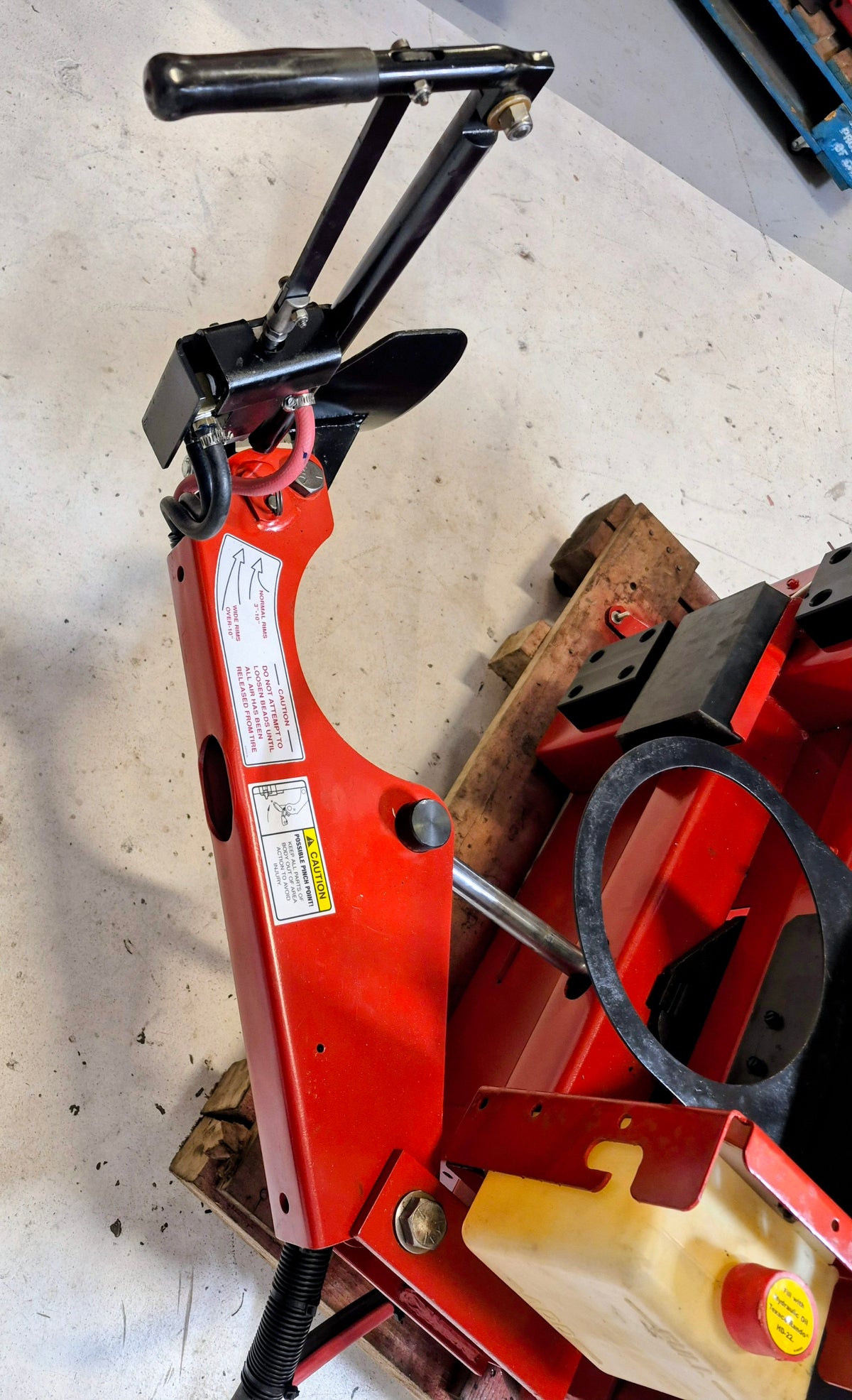Tire Changer Coats 50 series with 1/HP air Motor rim clamp 1yr warranty